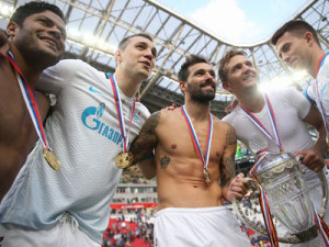 Hulk comemora título da Copa da Rússia